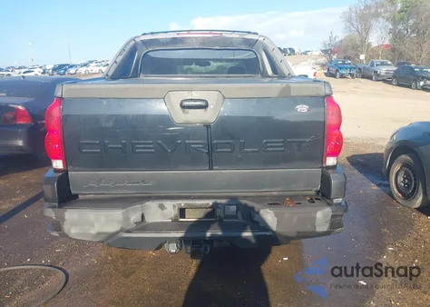 2003 Chevrolet Avalanche 1500 z USA, uszkodzony, nr VIN 3GNEK13T53G116863